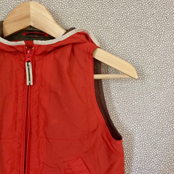 XS GAP Hooded Vest - Picture 2 of 7